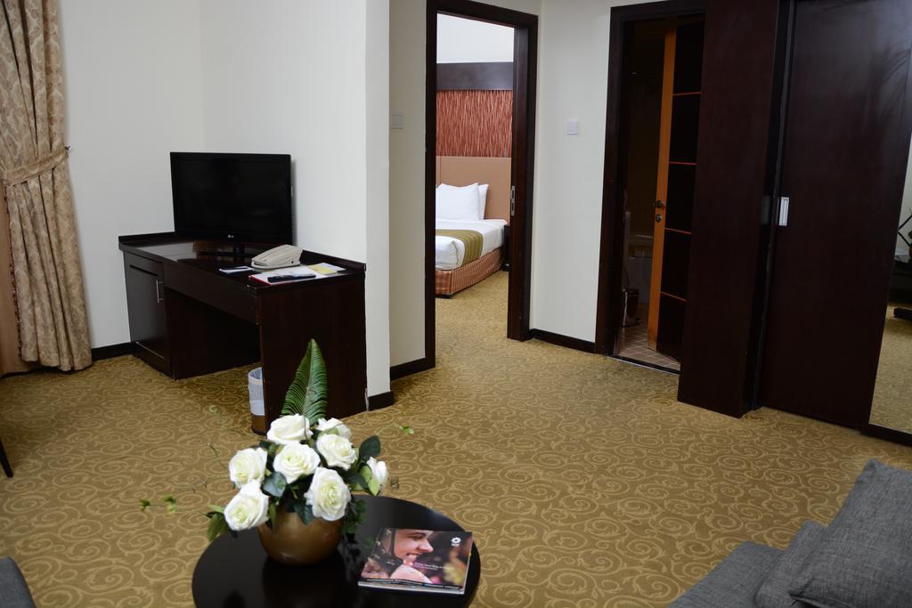 Aryana Hotel Sharjah Esterno foto